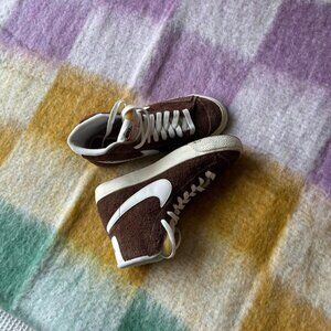Nike women’s high top Blazer Mid '77 Vintage 'Cacao Wow' chocolate brown